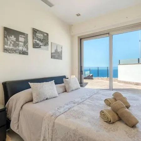 Apartment Readhostprofile&scan! Luxury 4-bedroom With Pool *