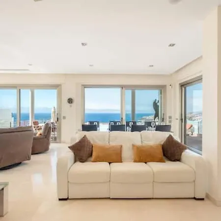 Readhostprofile&scan! Luxury 4-bedroom With Pool Апартаменти