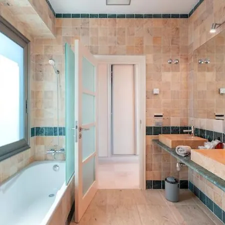 Readhostprofile&scan! Luxury 4-bedroom With Pool * Антіб