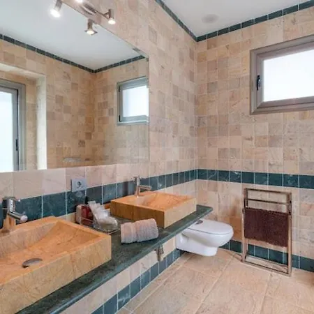 Readhostprofile&scan! Luxury 4-bedroom With Pool Appartement *