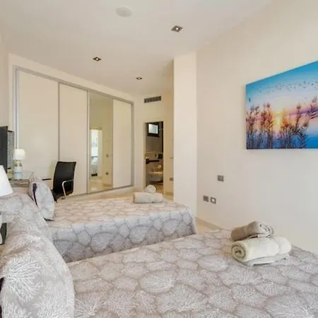 Readhostprofile&scan! Luxury 4-bedroom With Pool * Антіб