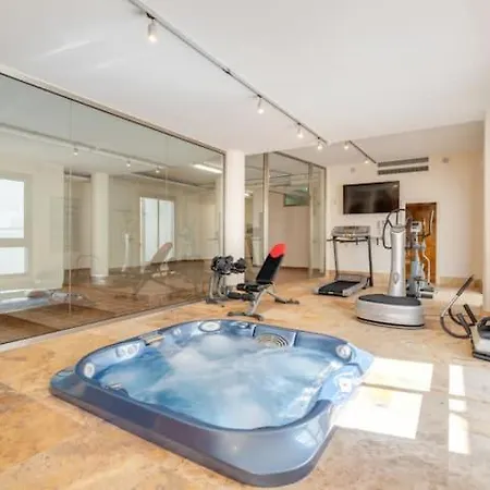 Readhostprofile&scan! Luxury 4-bedroom With Pool Appartement