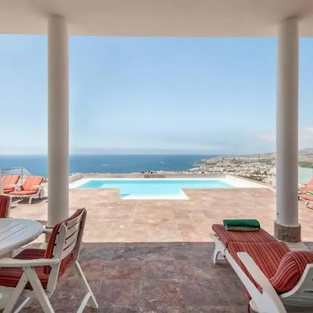 Апартаменти Readhostprofile&scan! Luxury 4-bedroom With Pool Антіб